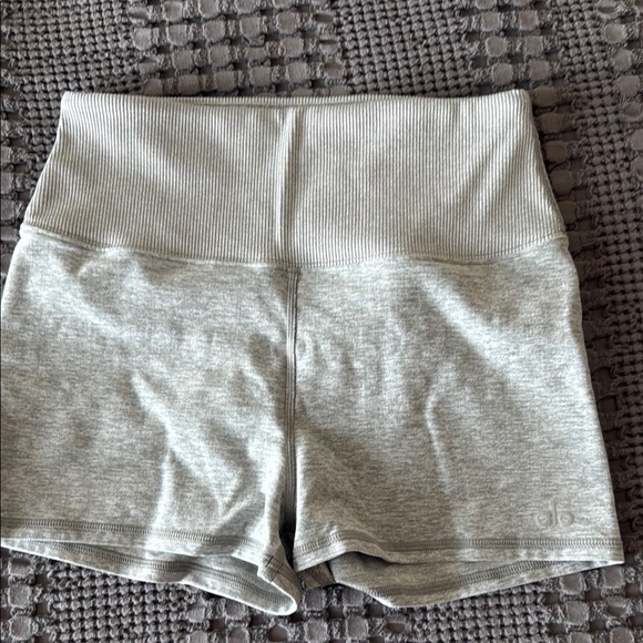 ALO Yoga Pants - Alo shorts